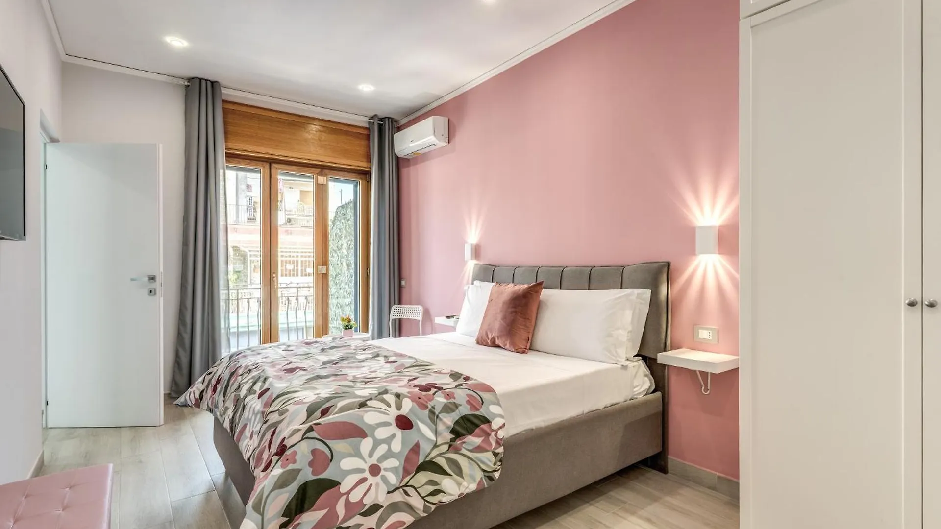 Marmolo Room Naples