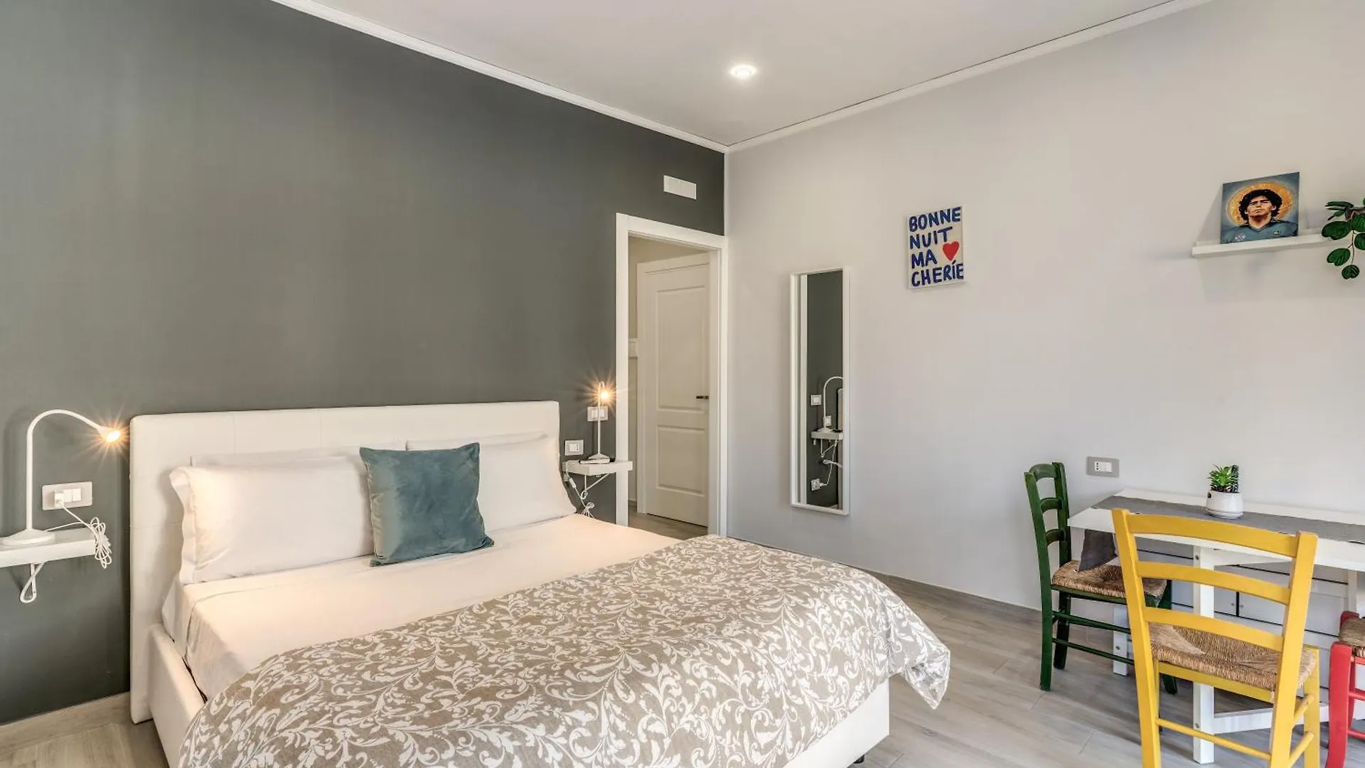 Guest house Marmolo Room Naples Italy
