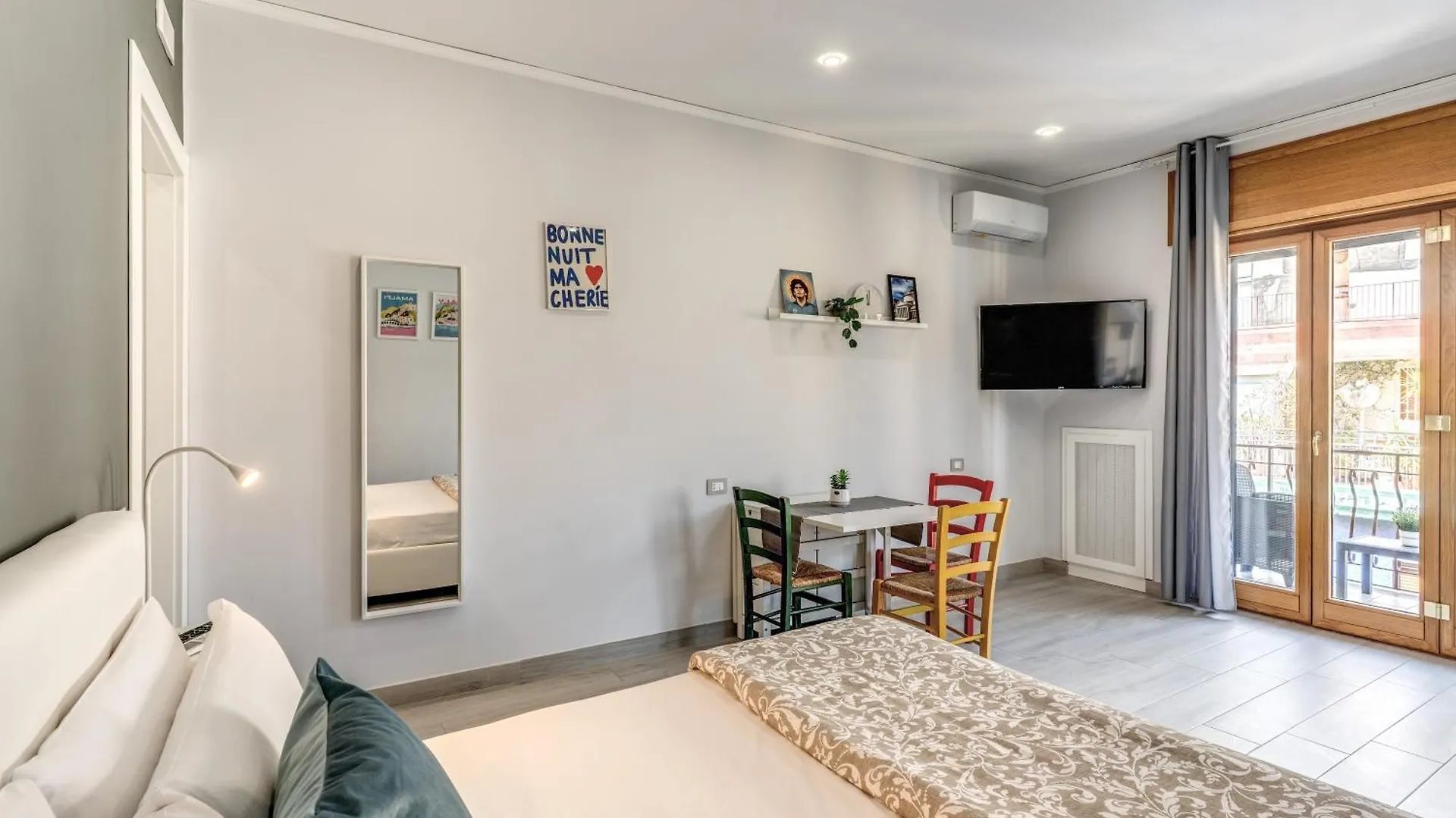 Marmolo Room Naples